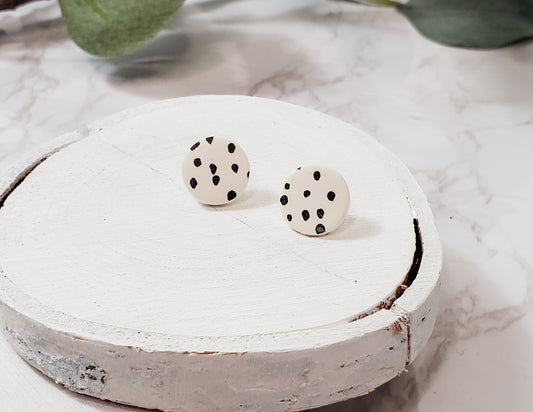 Black Dotted Circle Stud Earrings